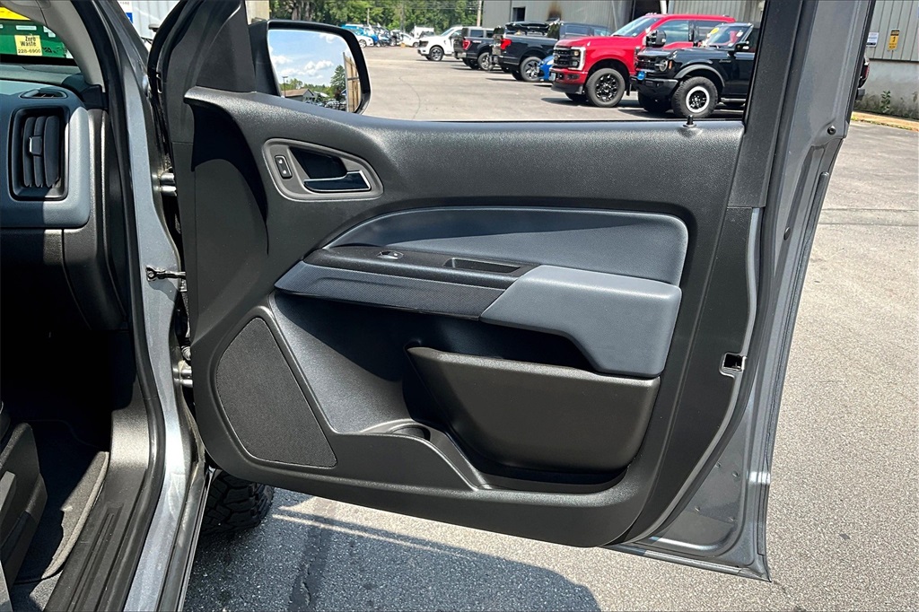 2022 Chevrolet Colorado Z71 - Photo 12