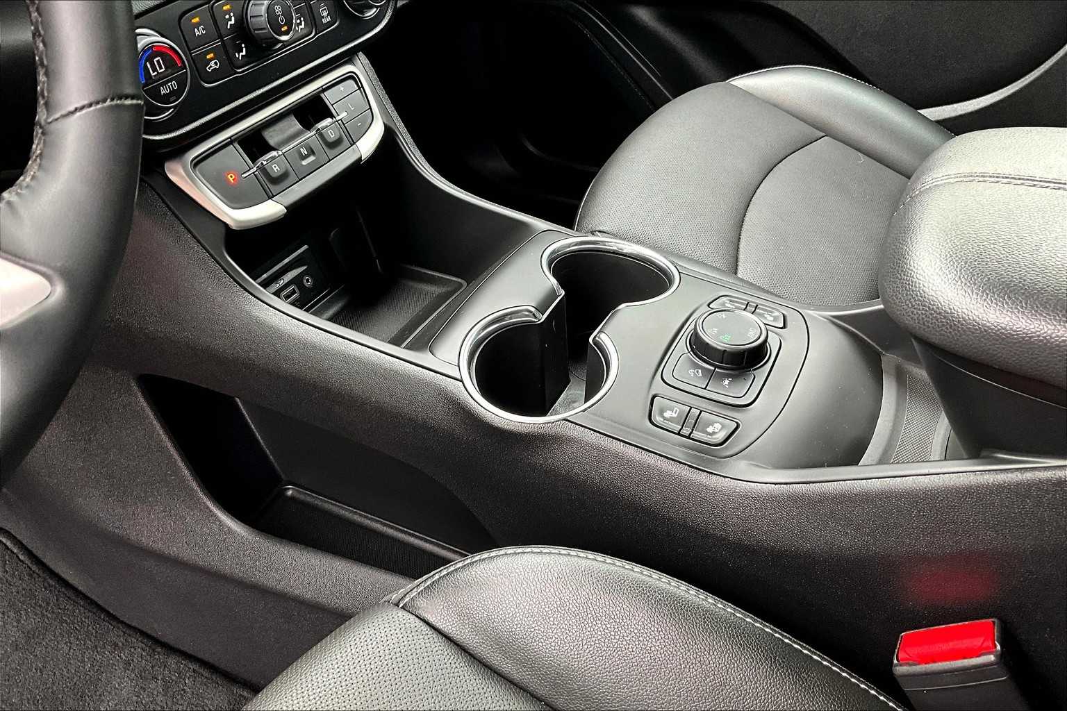 2023 GMC Terrain SLT - Photo 20