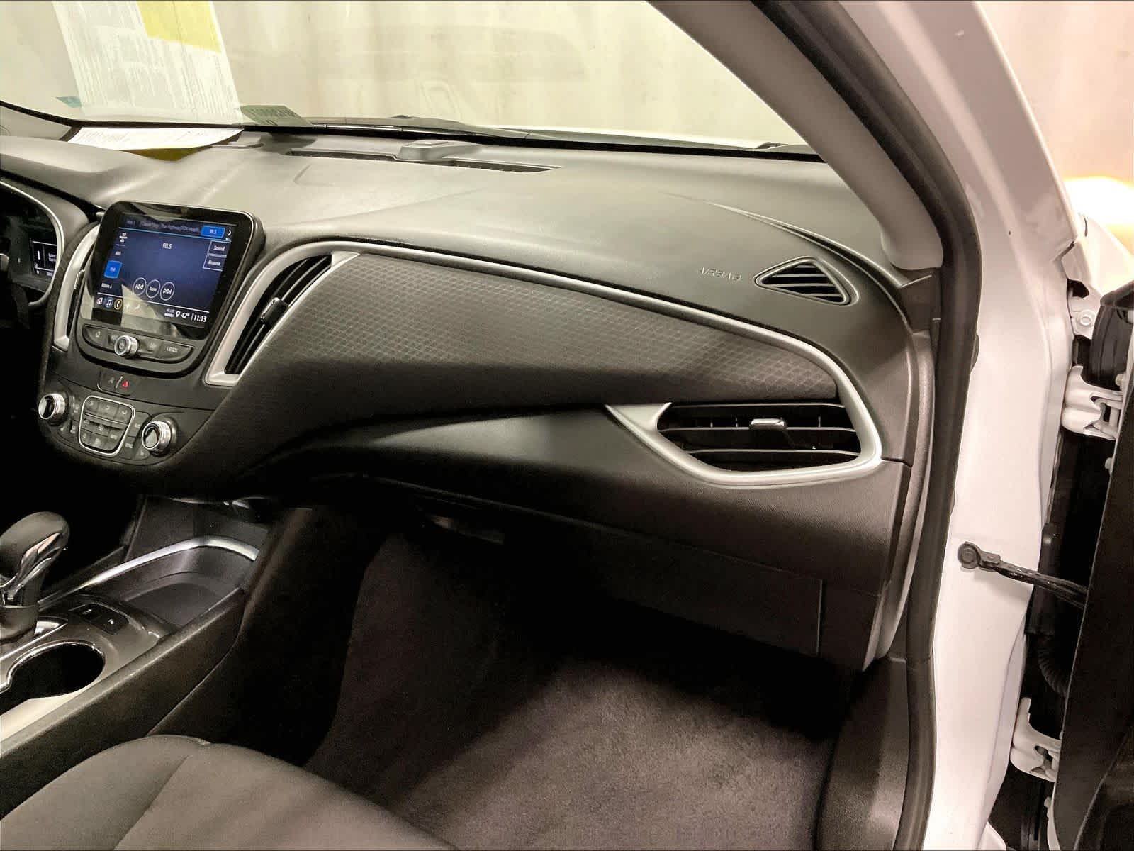 2024 Chevrolet Malibu LT - Photo 13