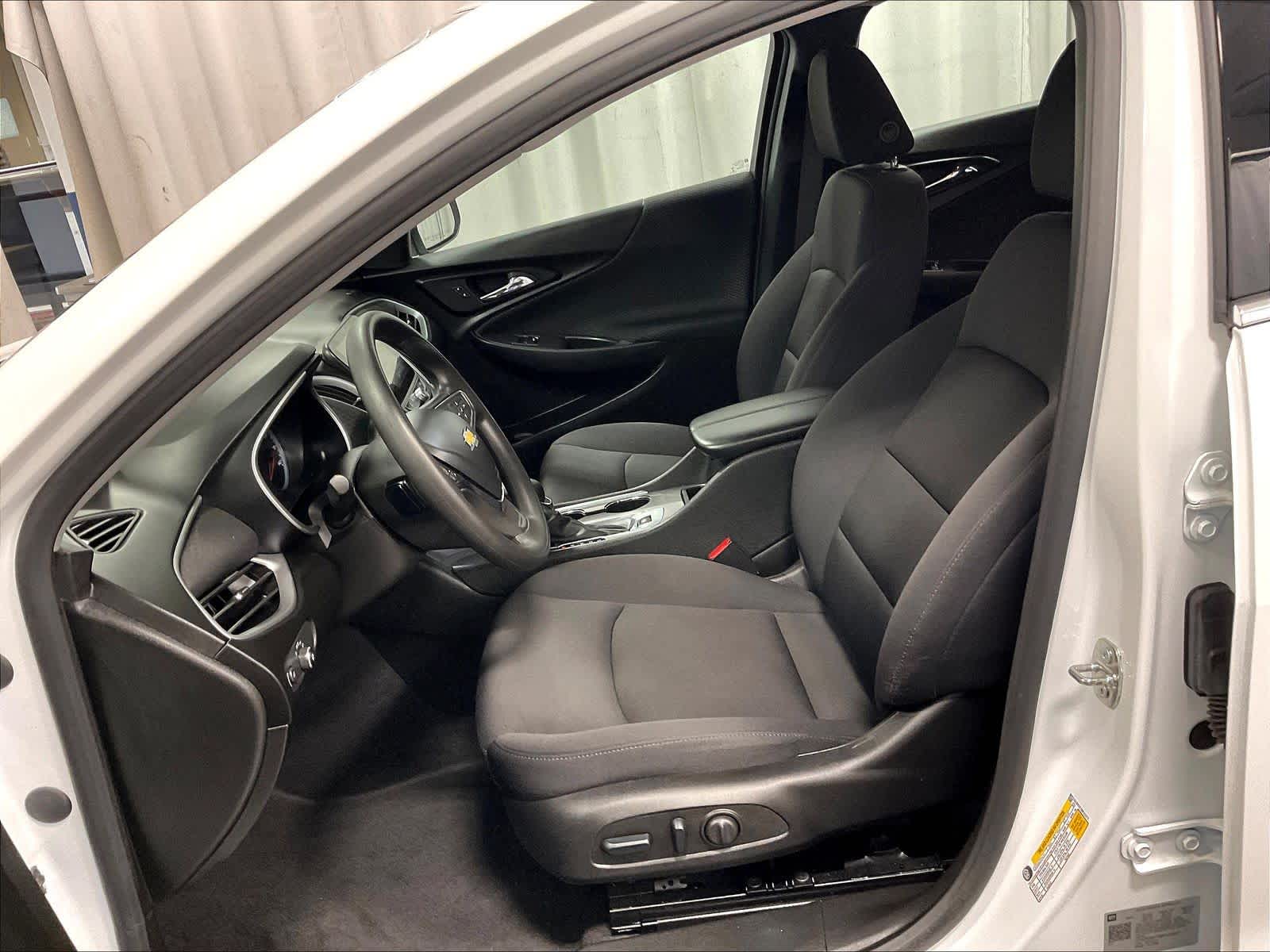 2024 Chevrolet Malibu LT - Photo 10