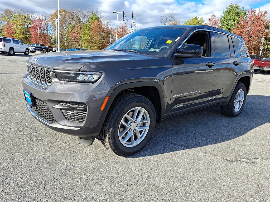 2025 Jeep Grand Cherokee Laredo X - Photo 2