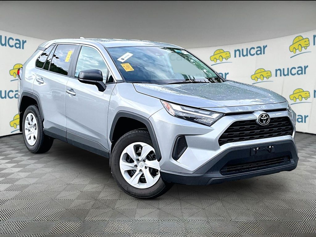 2025 Toyota RAV4 LE