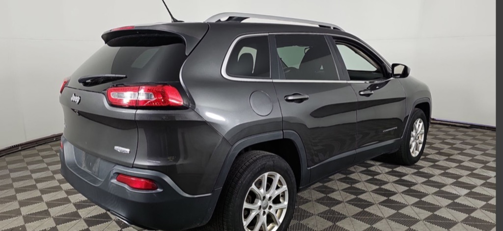 2015 Jeep Cherokee Latitude - Photo 4