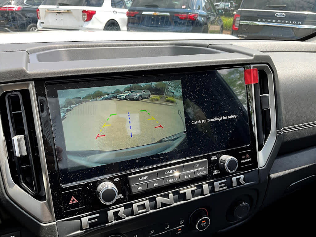 2025 Nissan Frontier SV - Photo 18