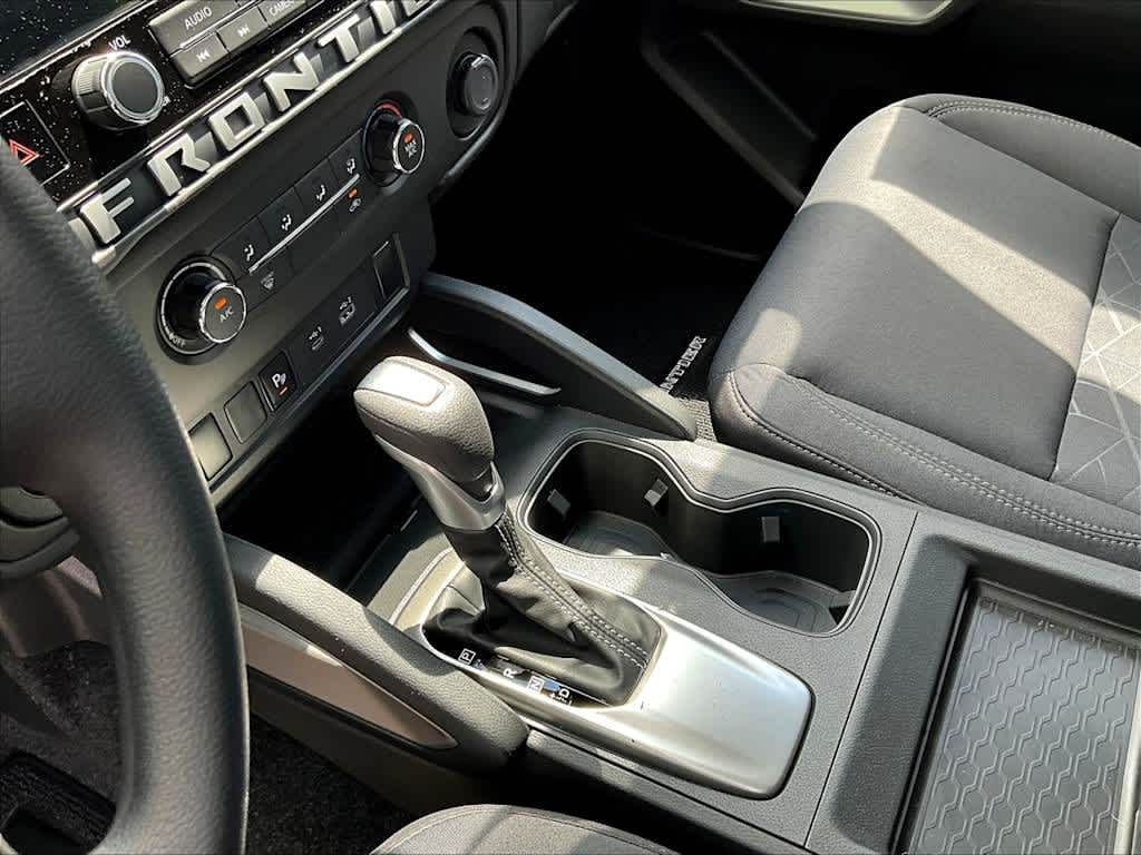 2025 Nissan Frontier SV - Photo 19