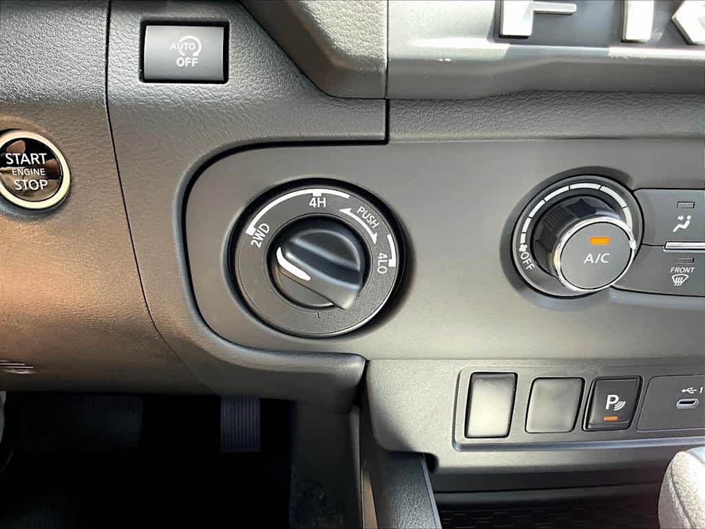 2025 Nissan Frontier SV - Photo 25