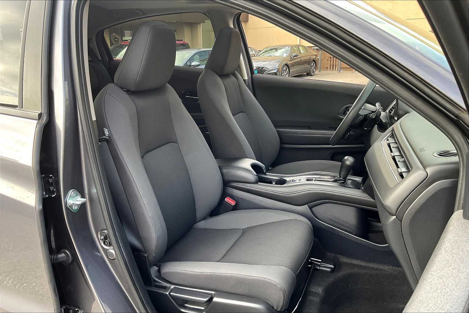 2022 Honda HR-V EX - Photo 11