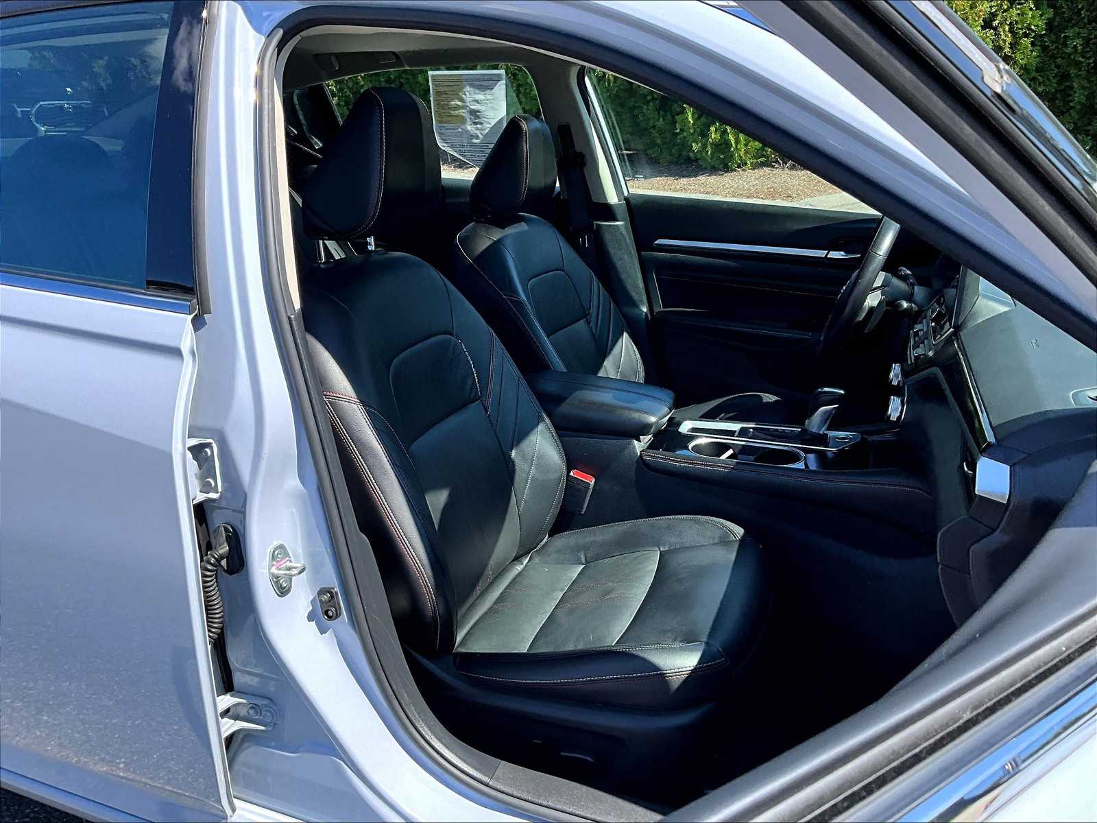 2023 Nissan Altima 2.5 SR - Photo 11