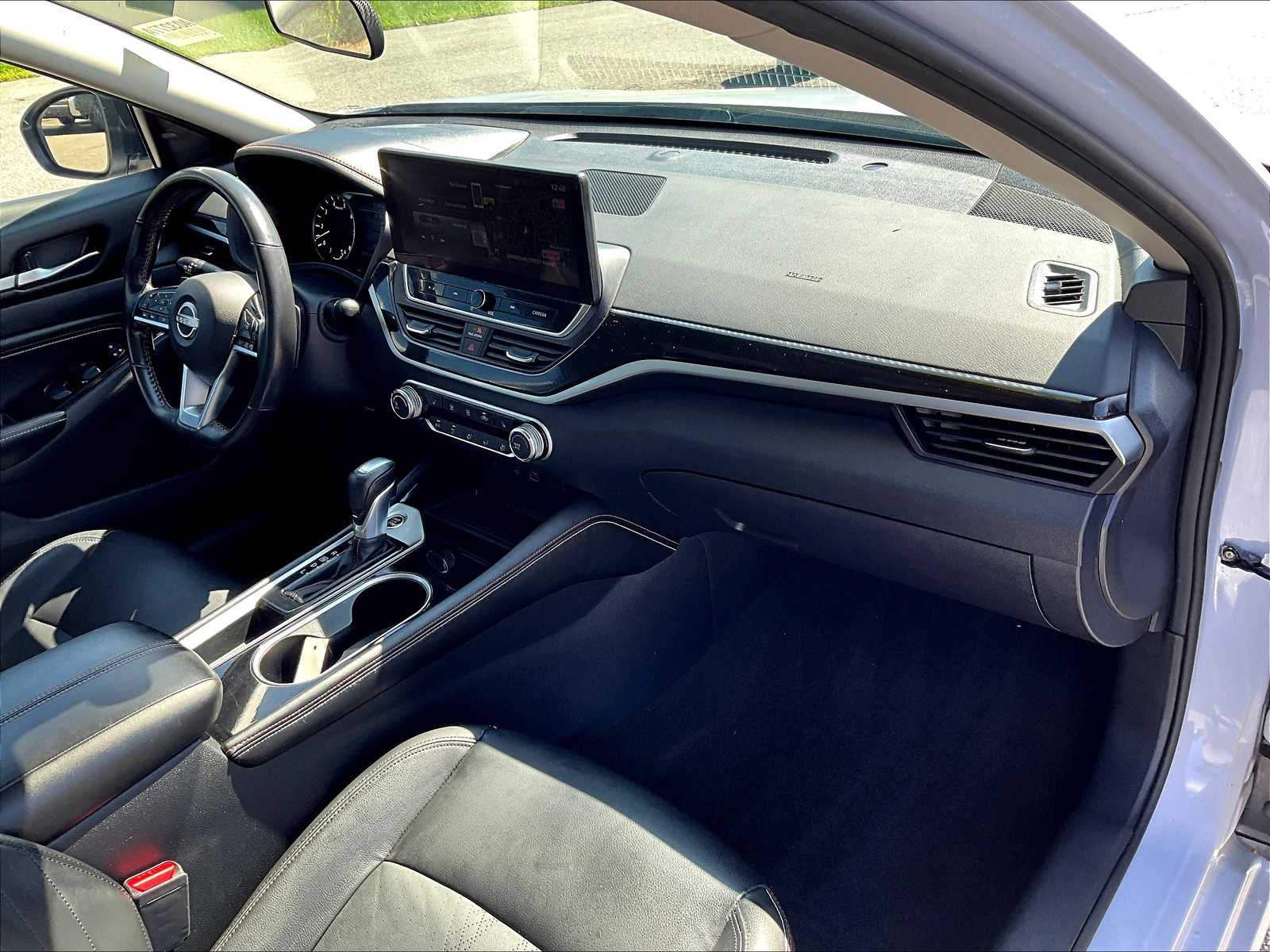 2023 Nissan Altima 2.5 SR - Photo 14