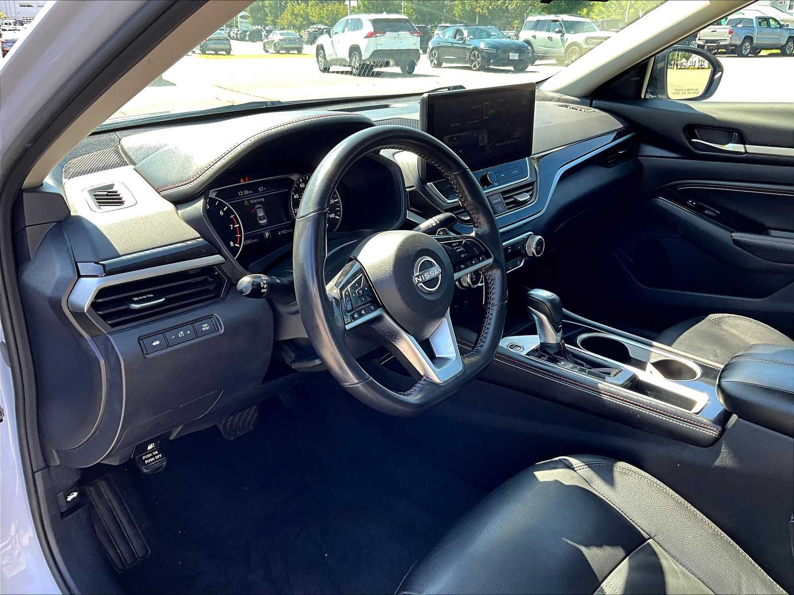2023 Nissan Altima 2.5 SR - Photo 8