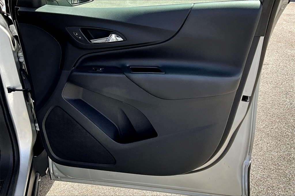 2021 Chevrolet Equinox LT - Photo 12