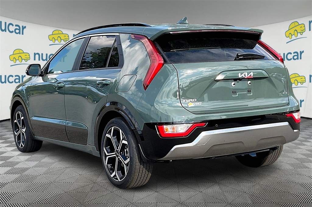 2025 Kia Niro EX Touring - Photo 5