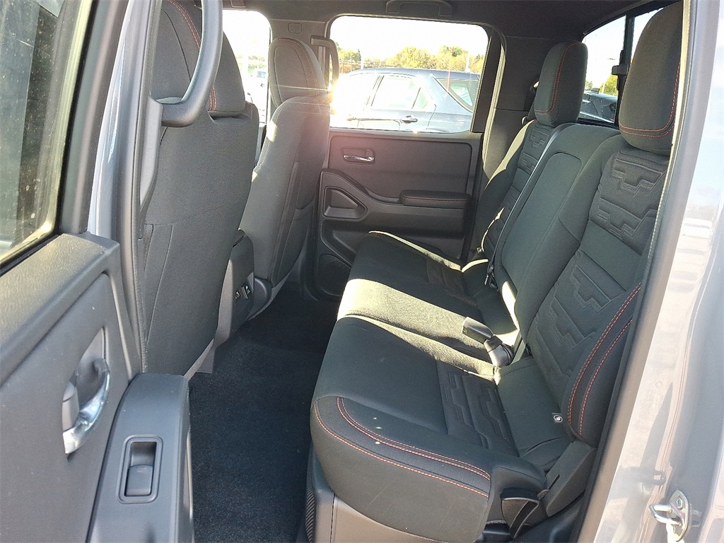 2023 Nissan Frontier PRO-4X - Photo 11