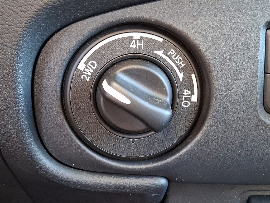 2023 Nissan Frontier PRO-4X - Photo 23