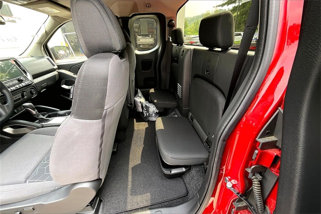 2025 Nissan Frontier SV - Photo 21