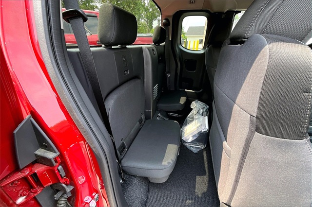 2025 Nissan Frontier SV - Photo 22