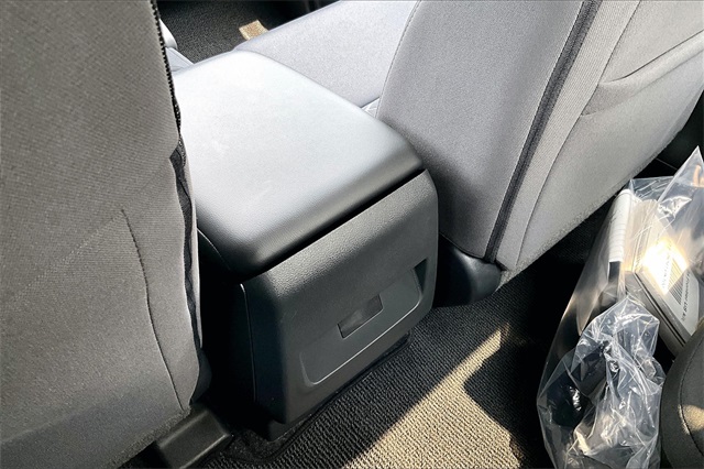 2025 Nissan Frontier SV - Photo 28