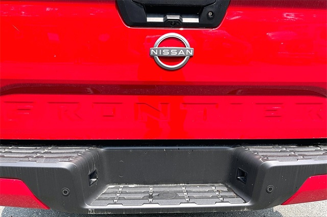 2025 Nissan Frontier SV - Photo 8