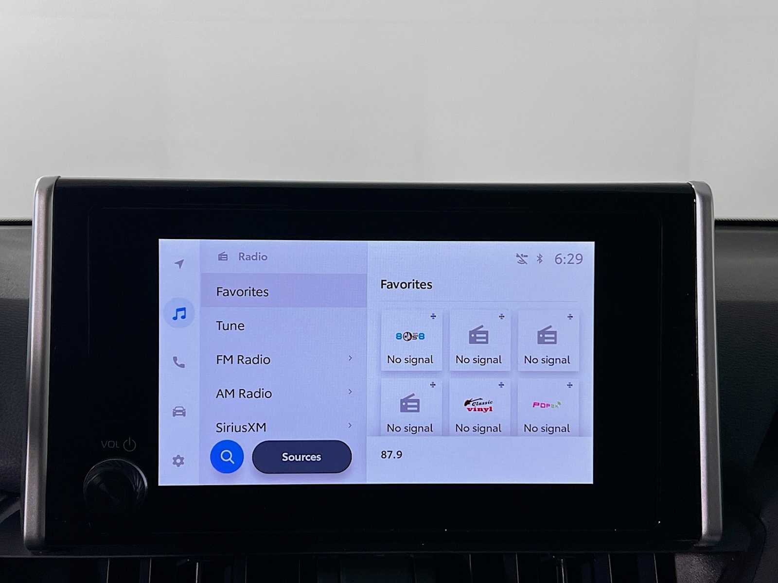 2025 Toyota RAV4 Hybrid LE - Photo 8