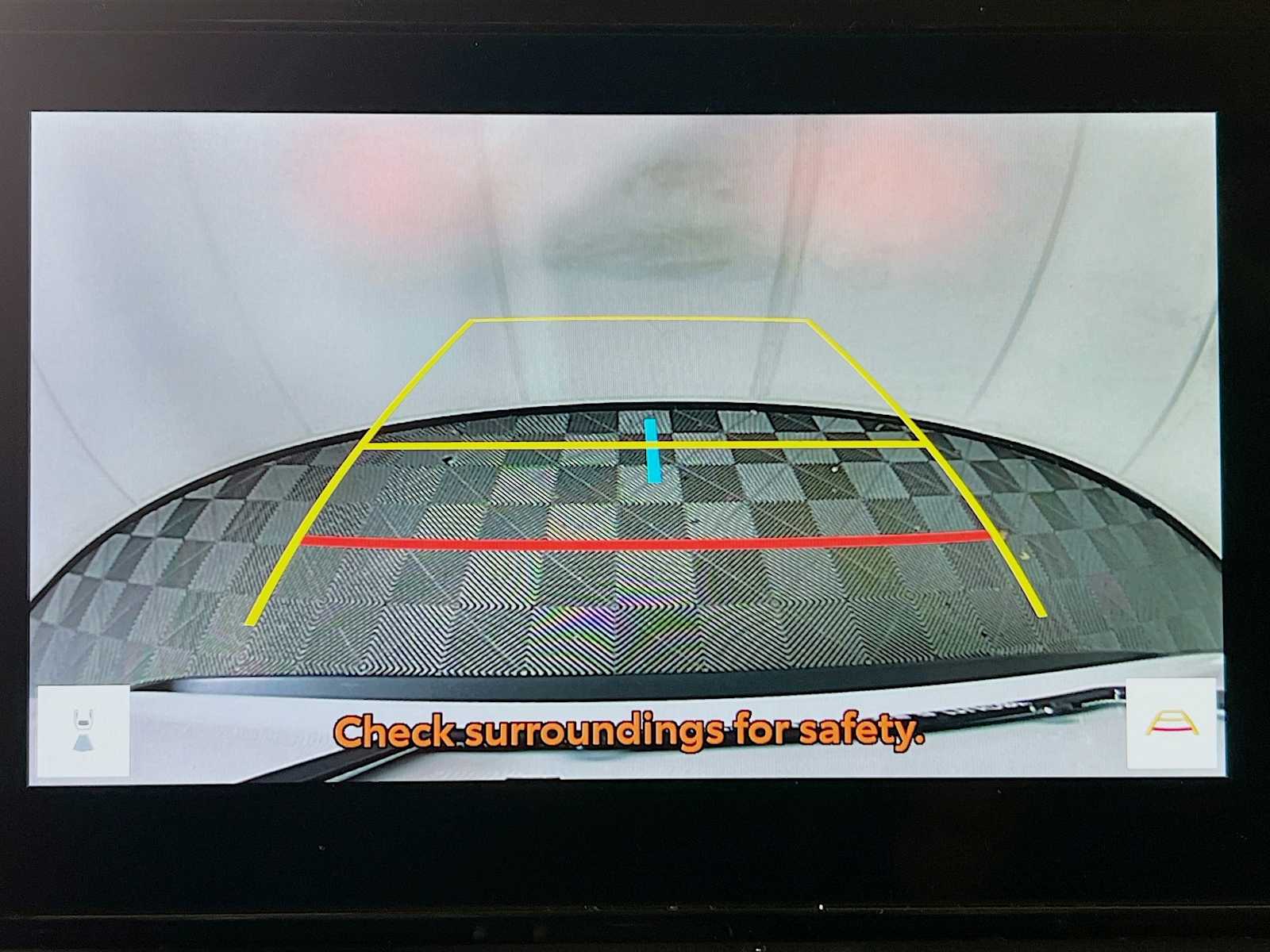 2025 Toyota RAV4 Hybrid LE - Photo 9