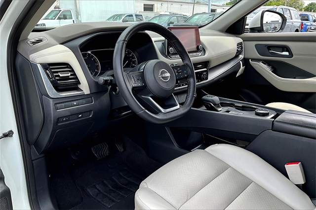2023 Nissan Rogue SV - Photo 8