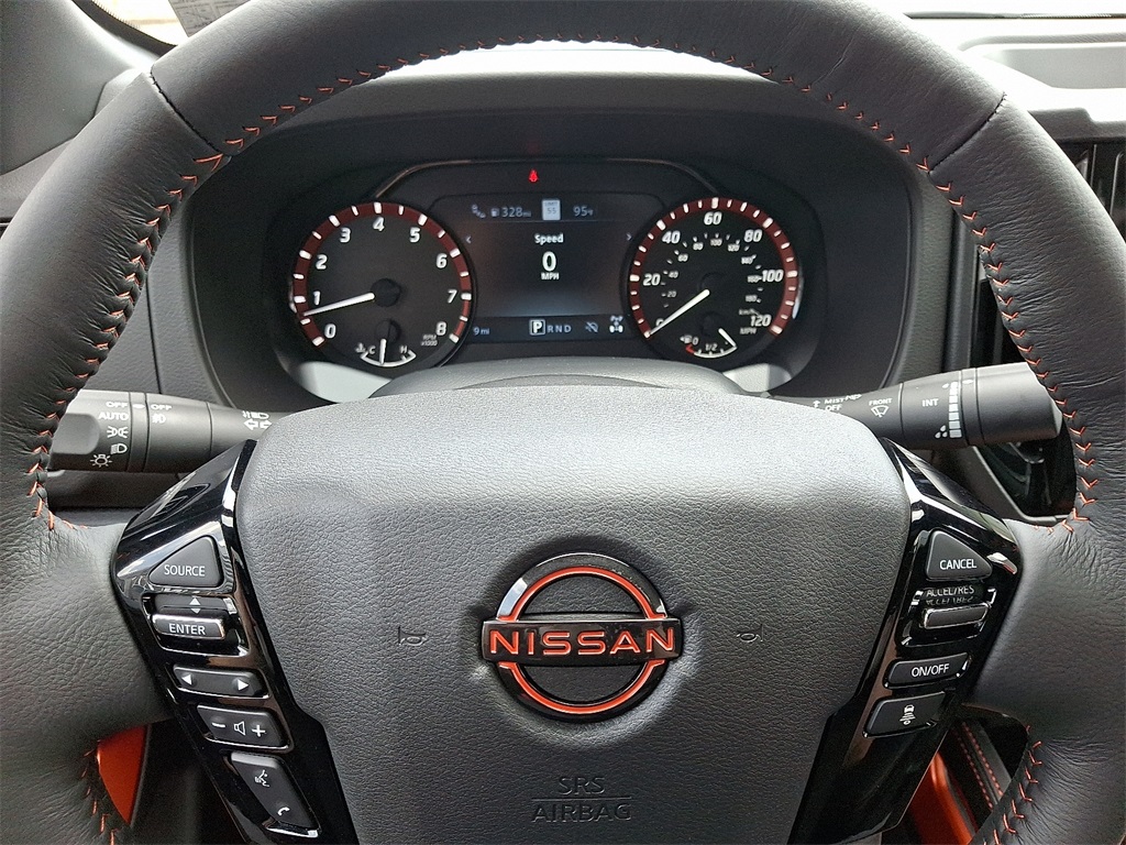 2025 Nissan Frontier PRO-4X - Photo 13