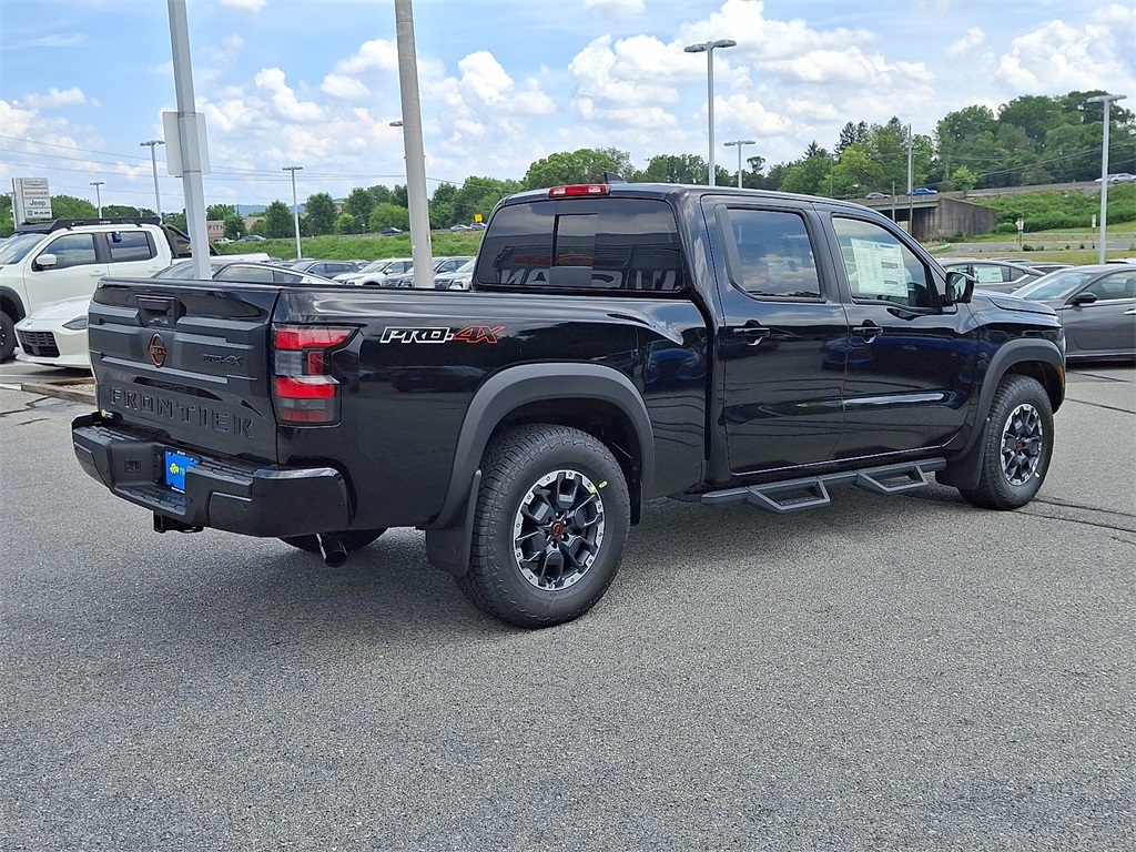 2025 Nissan Frontier PRO-4X - Photo 4