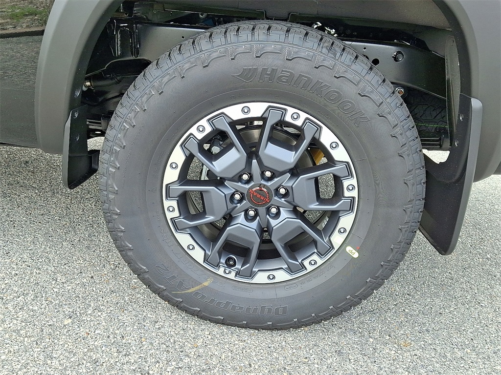 2025 Nissan Frontier PRO-4X - Photo 5