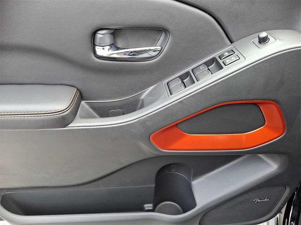 2025 Nissan Frontier PRO-4X - Photo 7