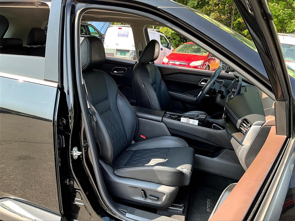2023 Nissan Rogue Platinum - Photo 11