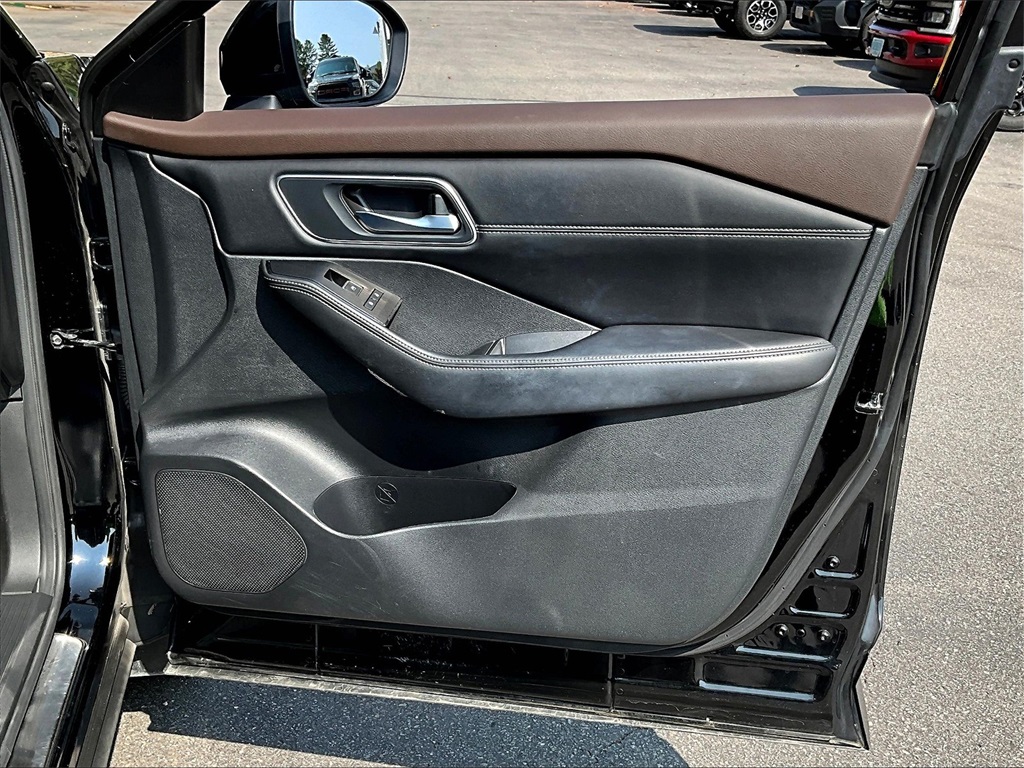 2023 Nissan Rogue Platinum - Photo 12