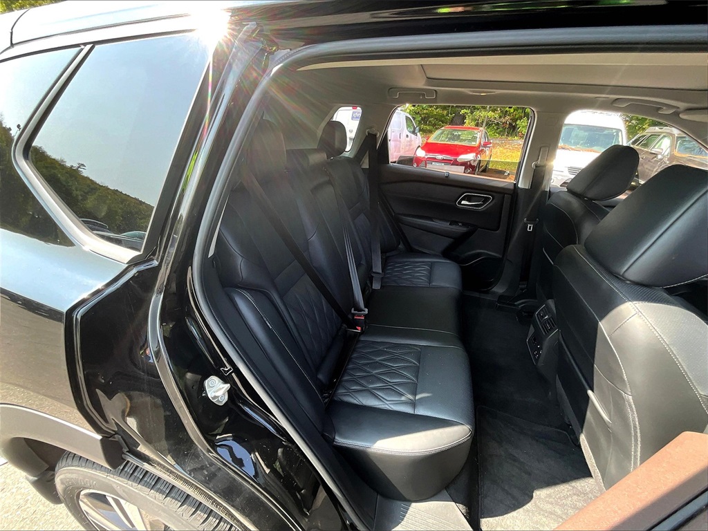 2023 Nissan Rogue Platinum - Photo 16