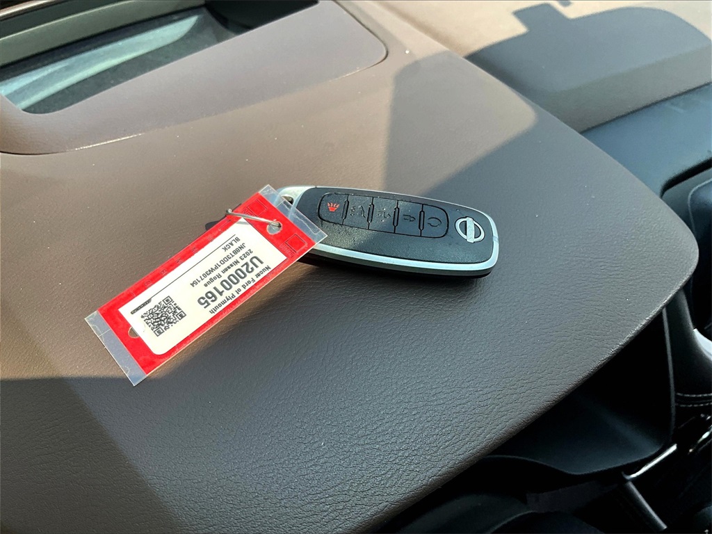 2023 Nissan Rogue Platinum - Photo 30