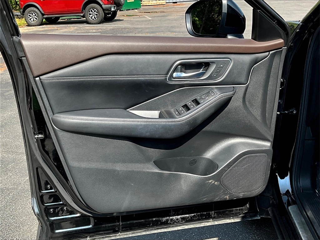 2023 Nissan Rogue Platinum - Photo 9