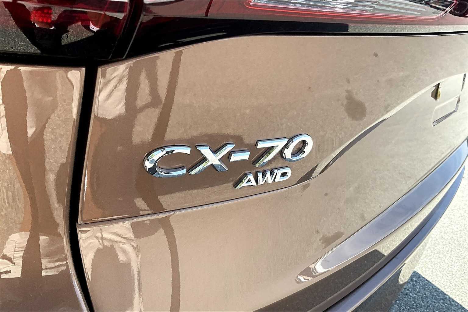 2025 Mazda CX-70 PHEV Premium Package - Photo 27
