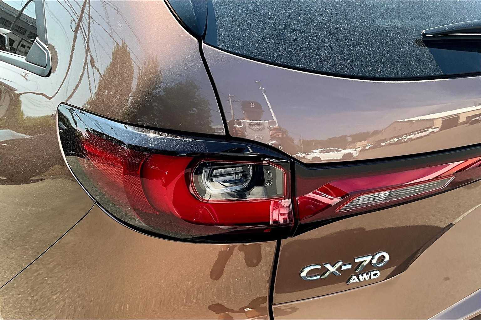 2025 Mazda CX-70 PHEV Premium Package - Photo 32