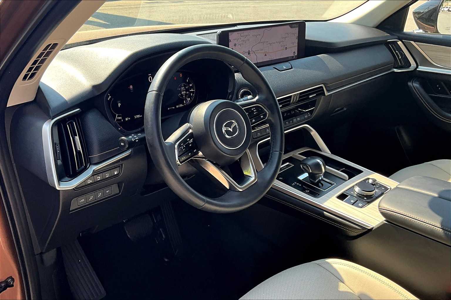 2025 Mazda CX-70 PHEV Premium Package - Photo 8