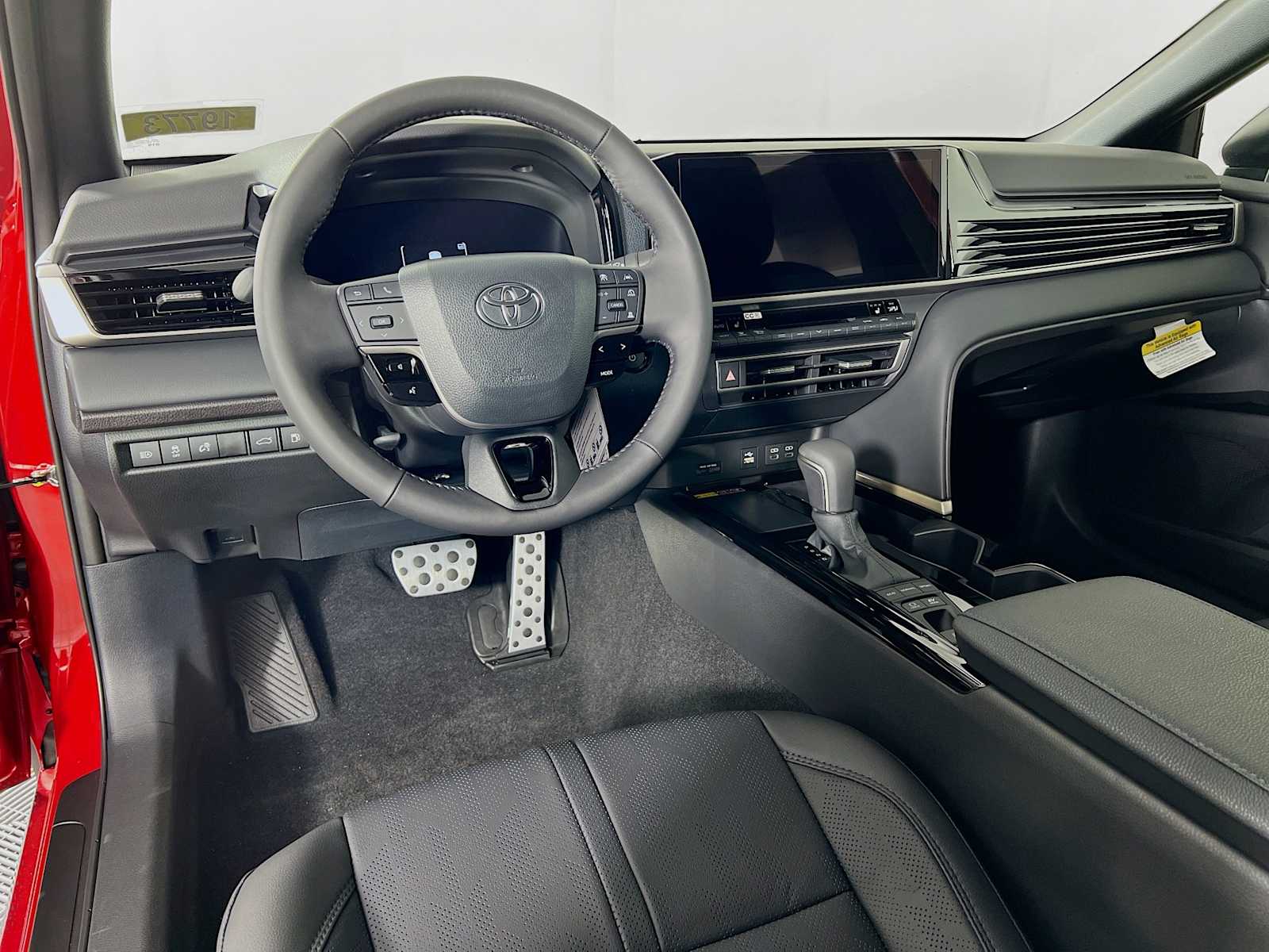 2025 Toyota Camry XSE - Photo 6