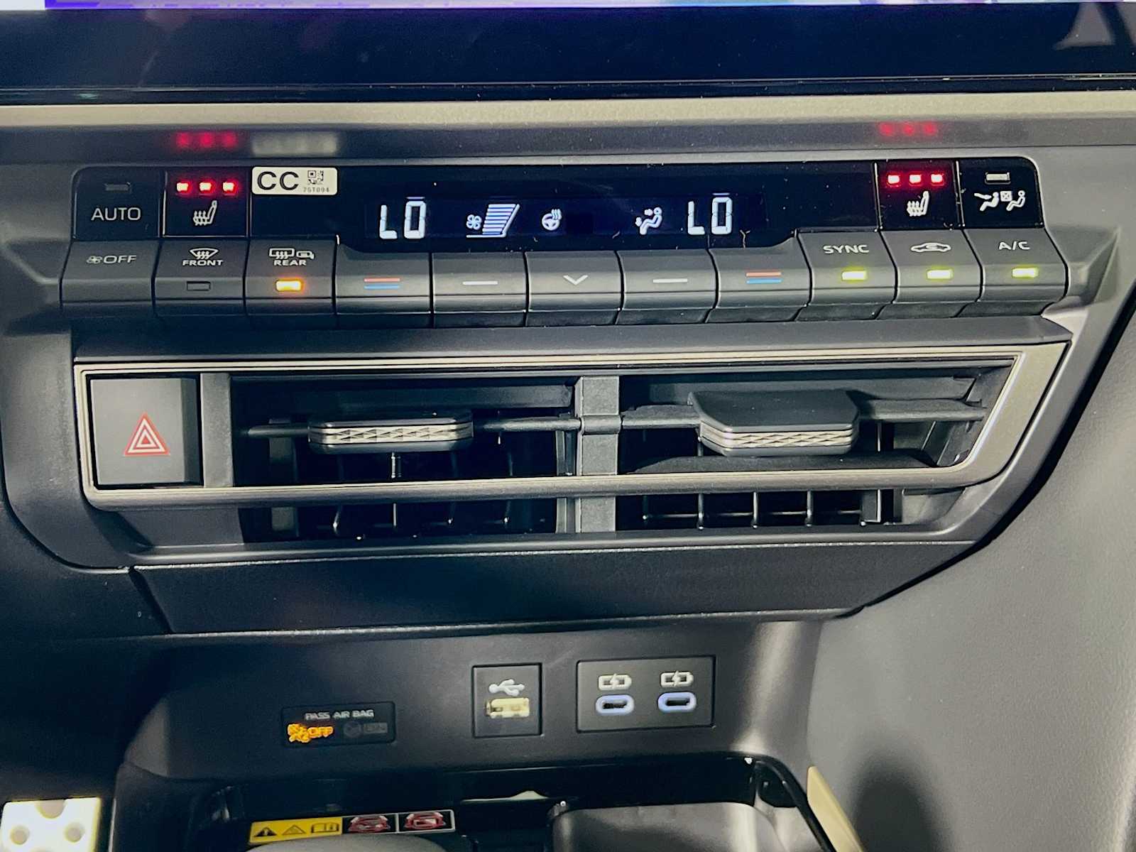 2025 Toyota Camry XSE - Photo 10