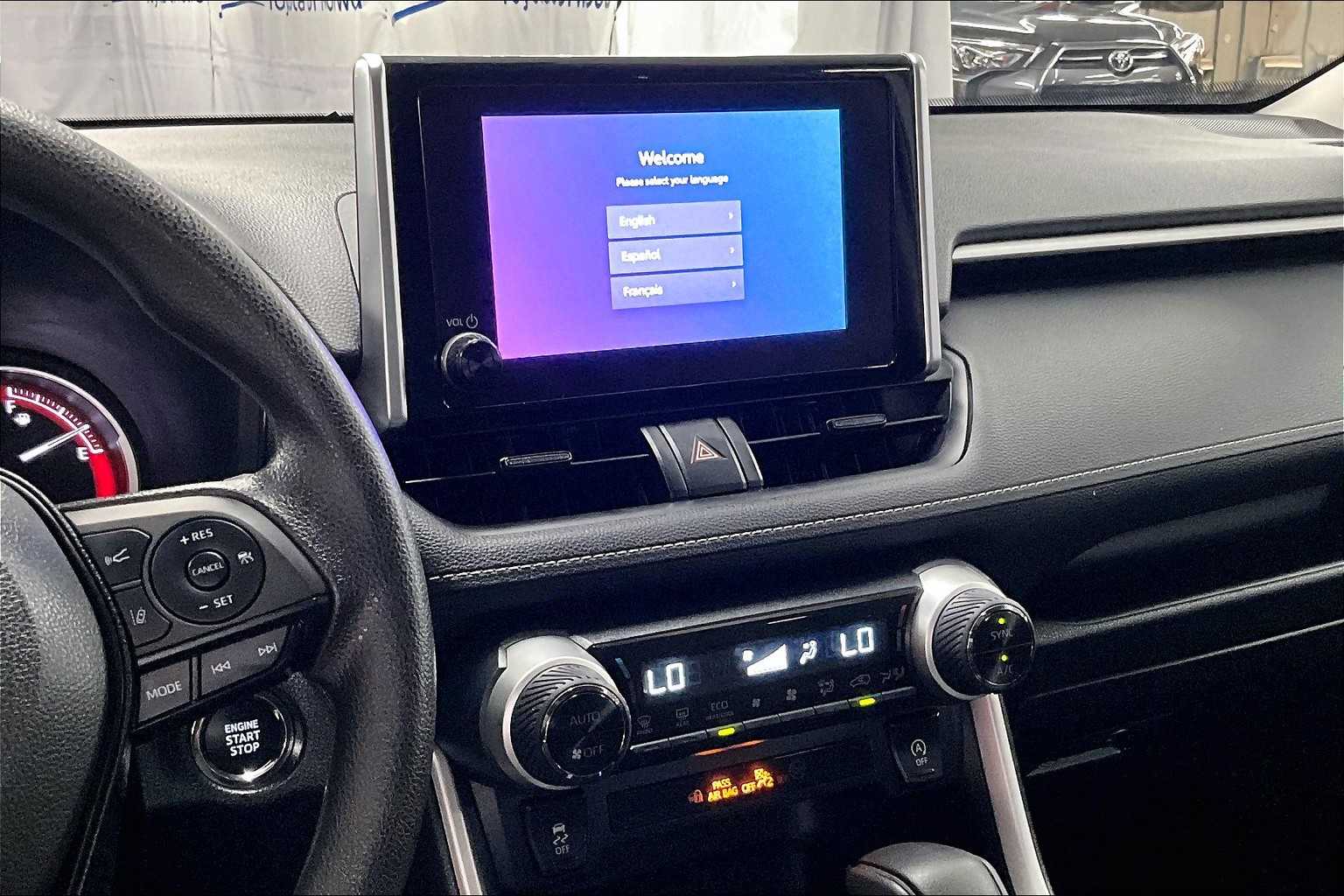2023 Toyota RAV4 XLE - Photo 18