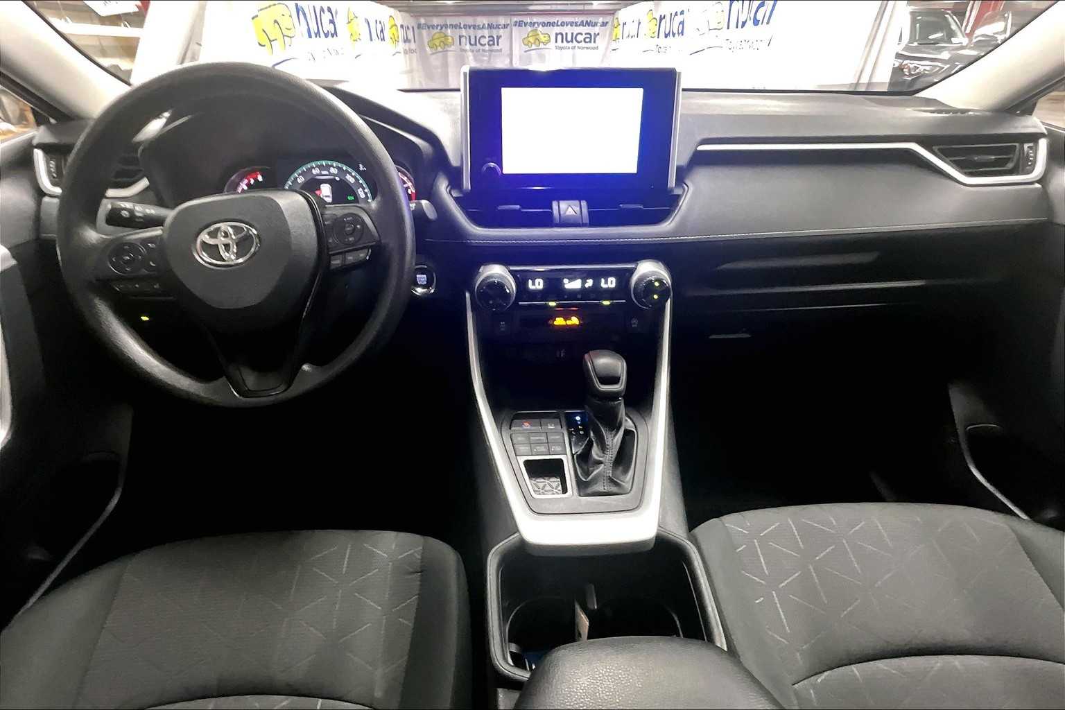 2023 Toyota RAV4 XLE - Photo 21