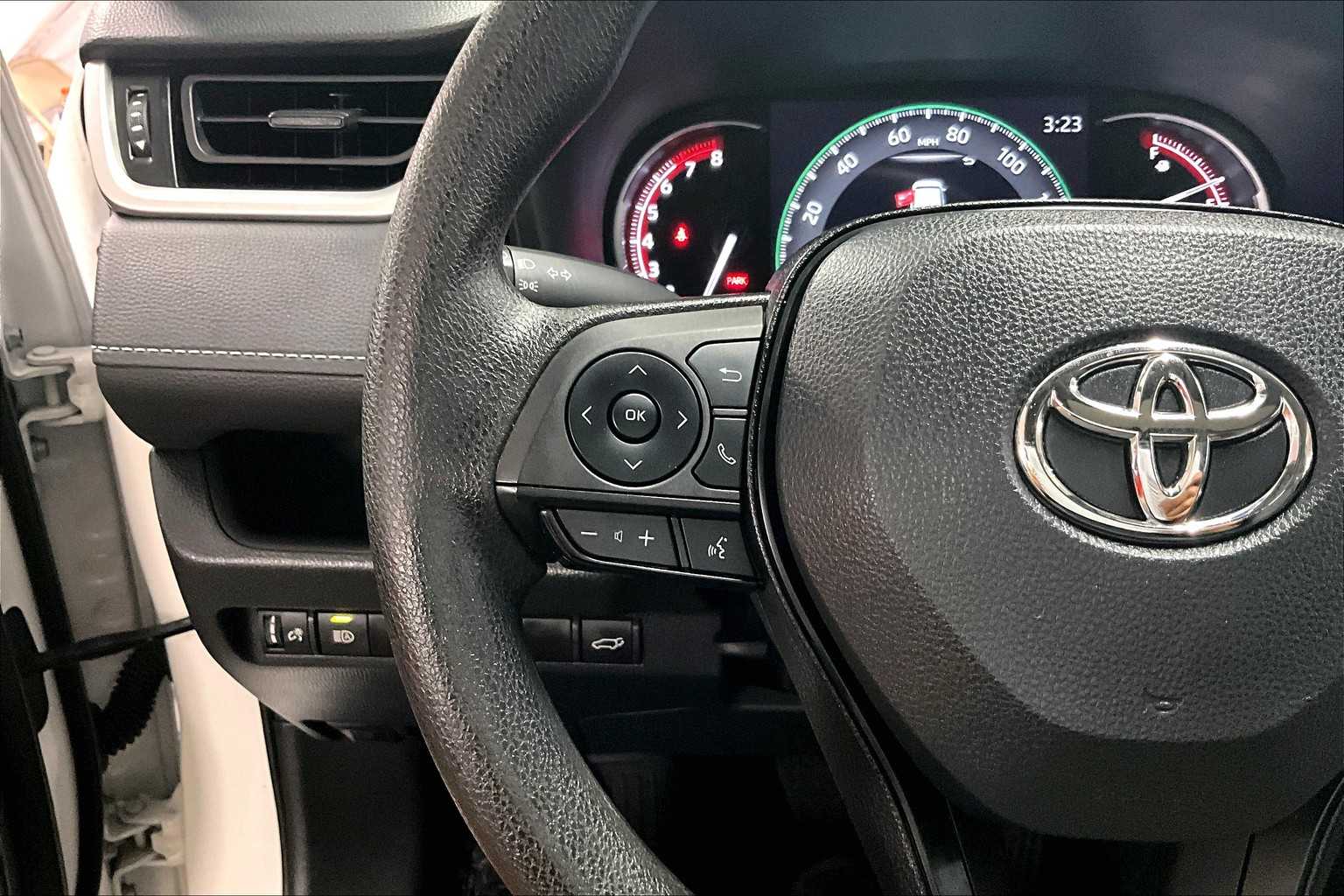 2023 Toyota RAV4 XLE - Photo 23
