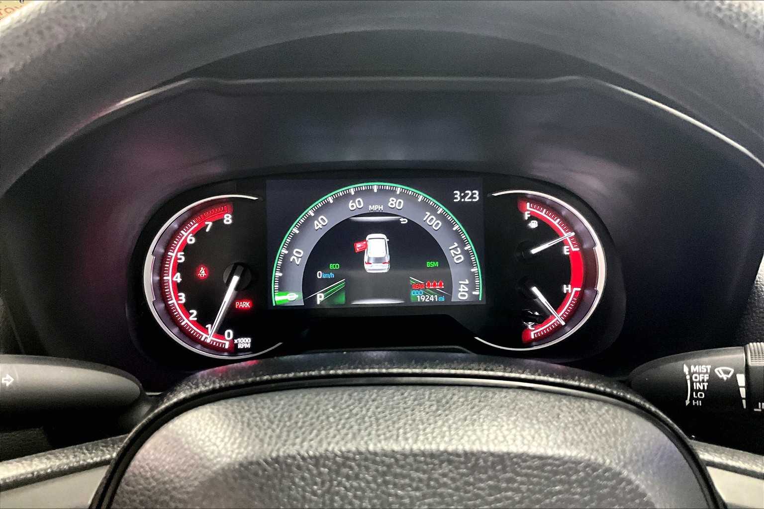 2023 Toyota RAV4 XLE - Photo 25