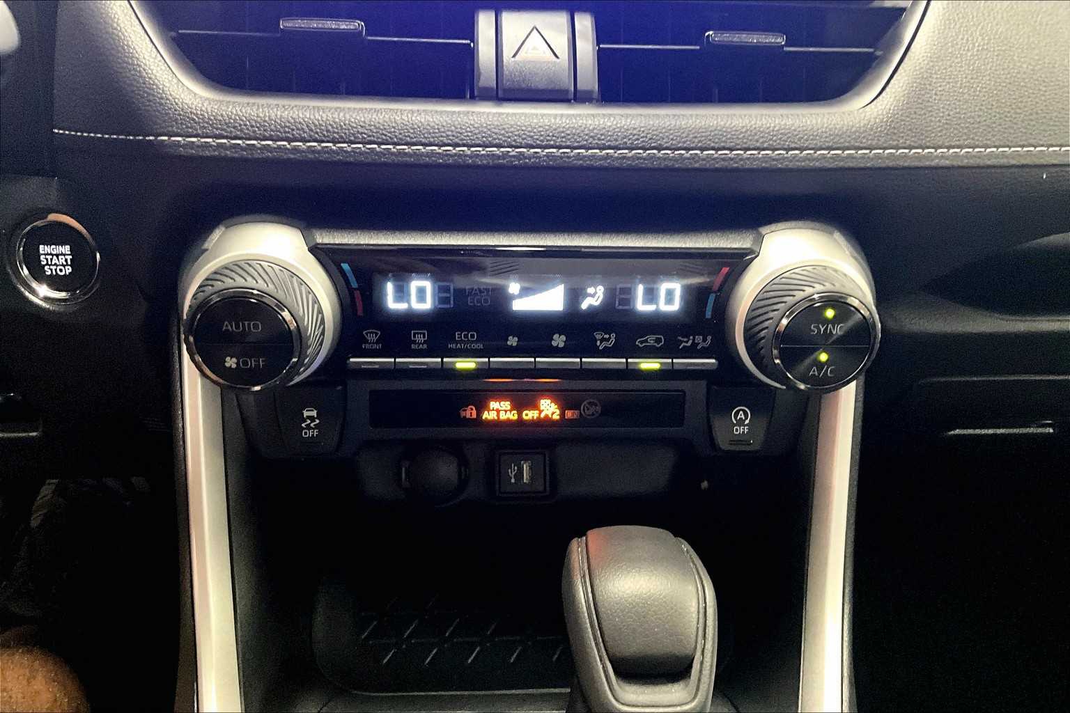 2023 Toyota RAV4 XLE - Photo 26