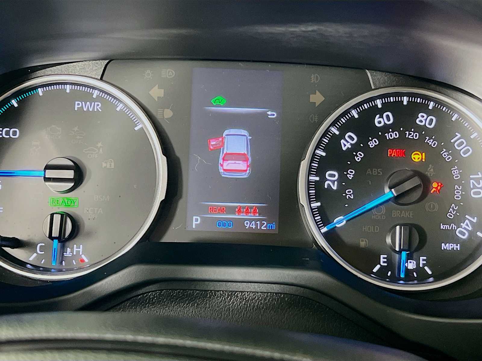 2022 Toyota RAV4 Hybrid LE - Photo 12