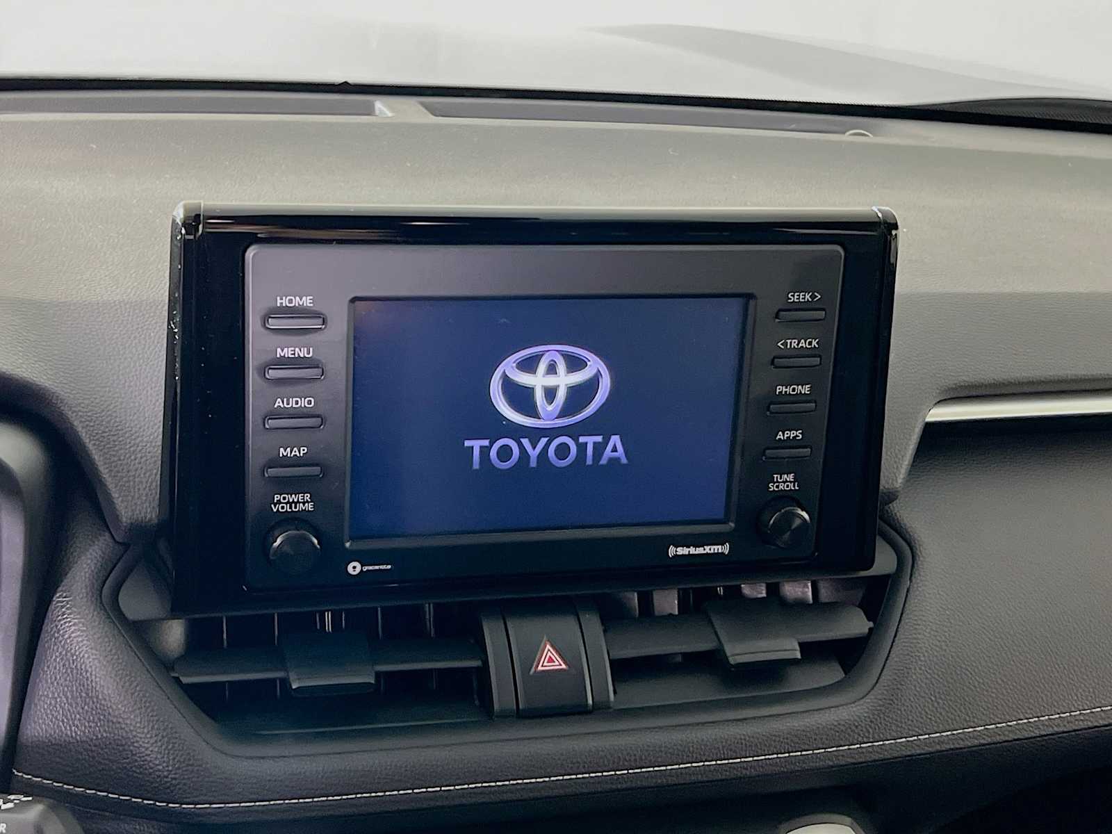 2022 Toyota RAV4 Hybrid LE - Photo 14