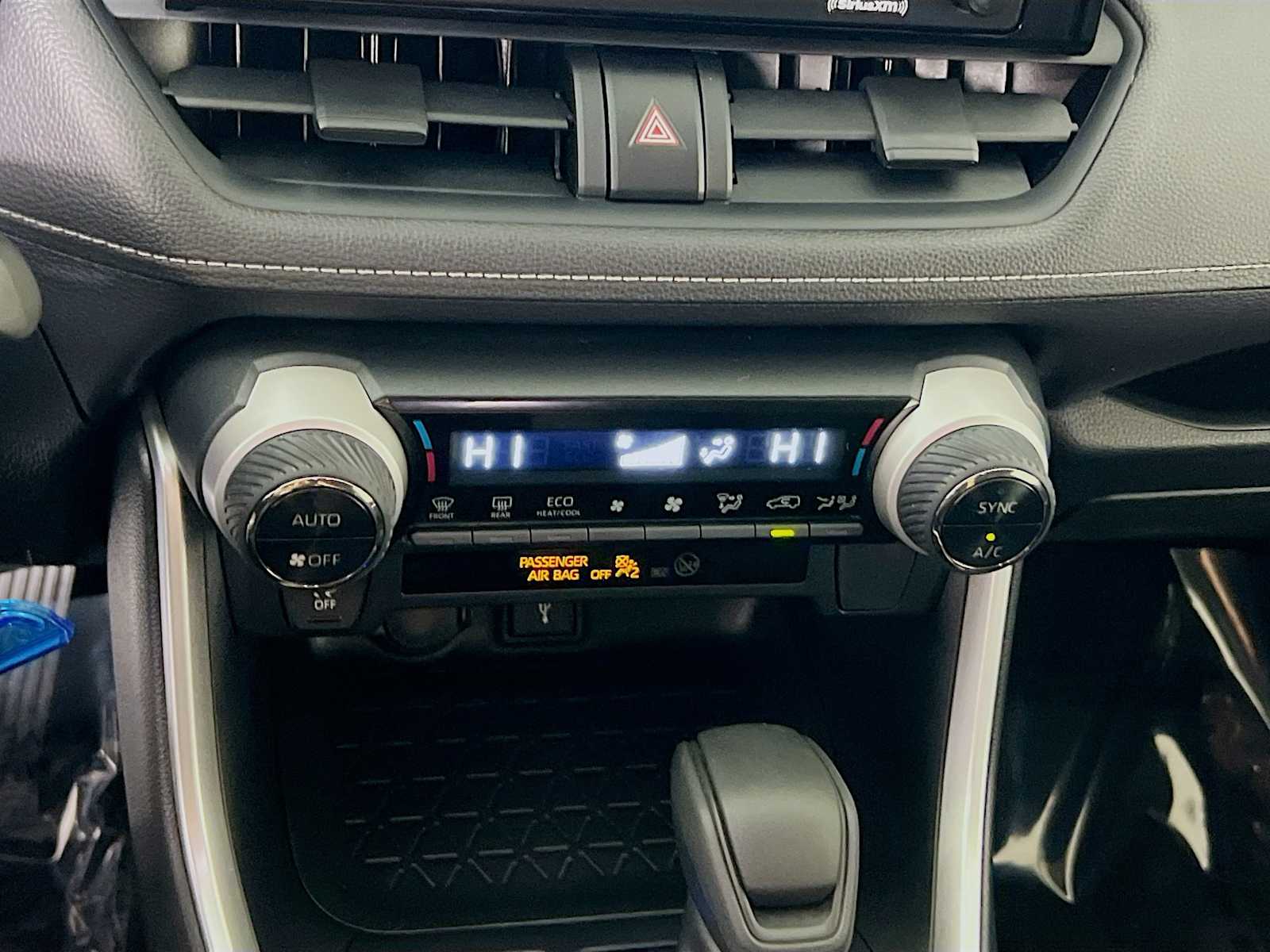 2022 Toyota RAV4 Hybrid LE - Photo 15