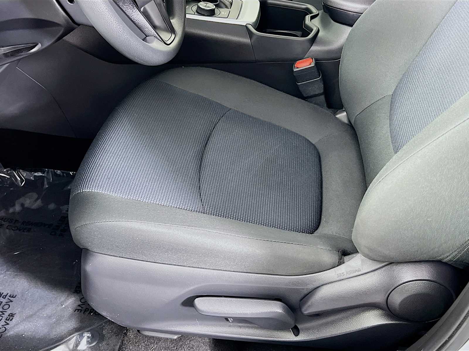 2022 Toyota RAV4 Hybrid LE - Photo 19