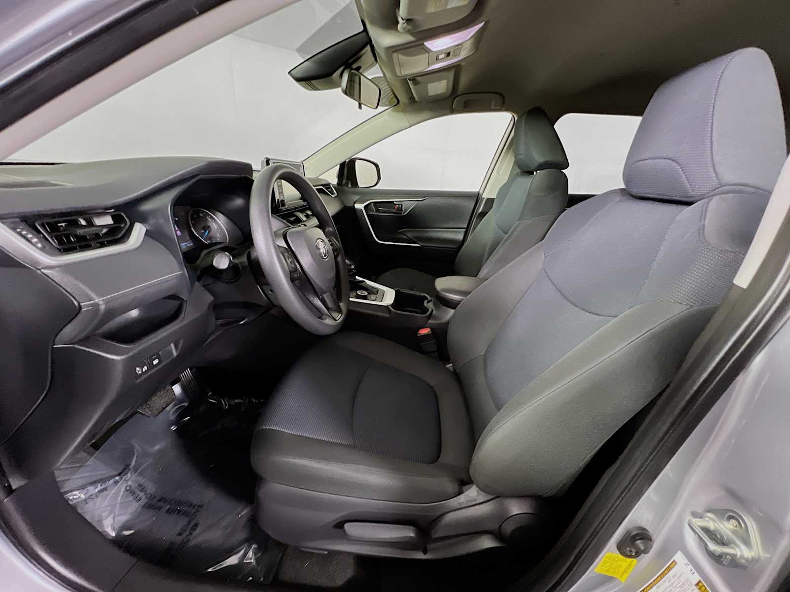 2022 Toyota RAV4 Hybrid LE - Photo 20