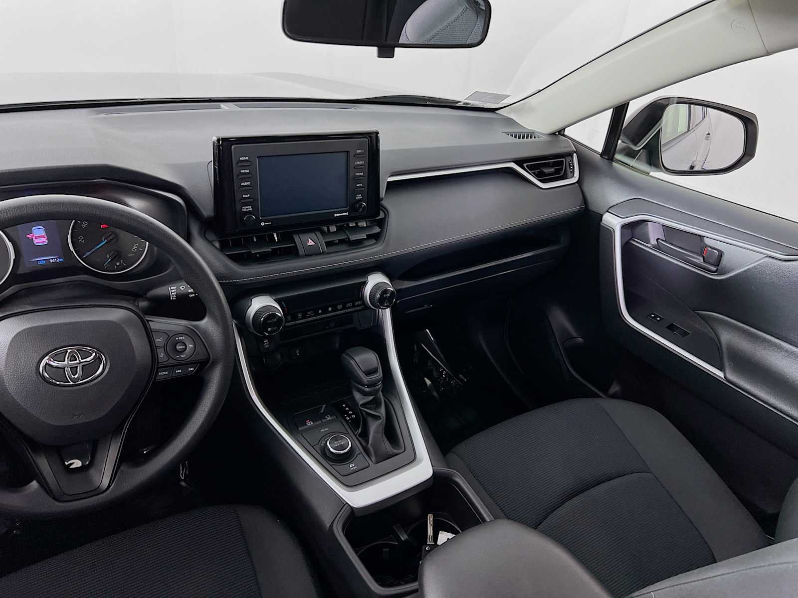 2022 Toyota RAV4 Hybrid LE - Photo 22
